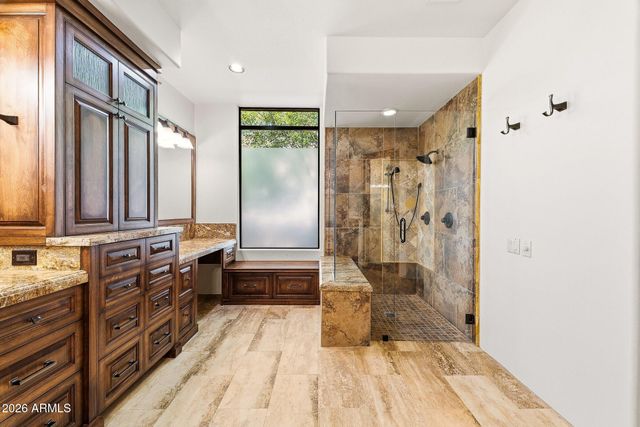 10675 E FERNWOOD Lane, Scottsdale, AZ 85262