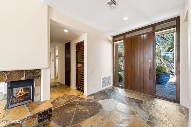 10675 E FERNWOOD Lane, Scottsdale, AZ 85262