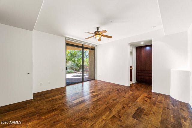 10675 E FERNWOOD Lane, Scottsdale, AZ 85262