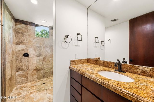 10675 E FERNWOOD Lane, Scottsdale, AZ 85262