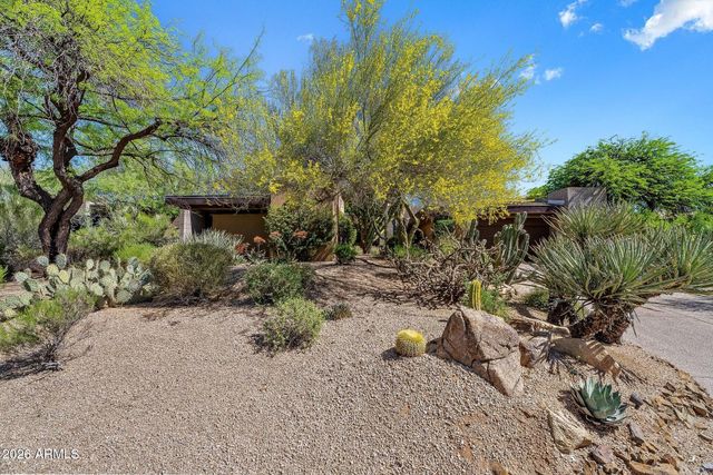 10675 E FERNWOOD Lane, Scottsdale, AZ 85262