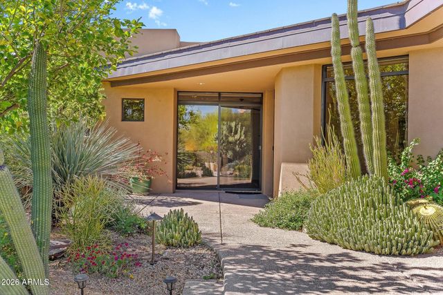 10675 E FERNWOOD Lane, Scottsdale, AZ 85262