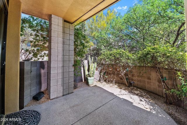 10675 E FERNWOOD Lane, Scottsdale, AZ 85262