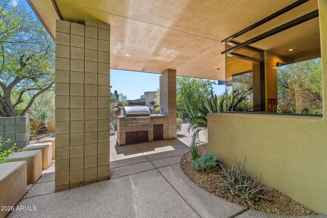 10675 E FERNWOOD Lane, Scottsdale, AZ 85262