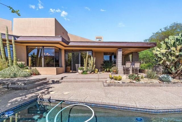 10675 E FERNWOOD Lane, Scottsdale, AZ 85262