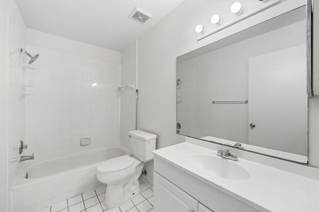 5072 Pine Abbey Drive S, West Palm Beach, FL 33415
