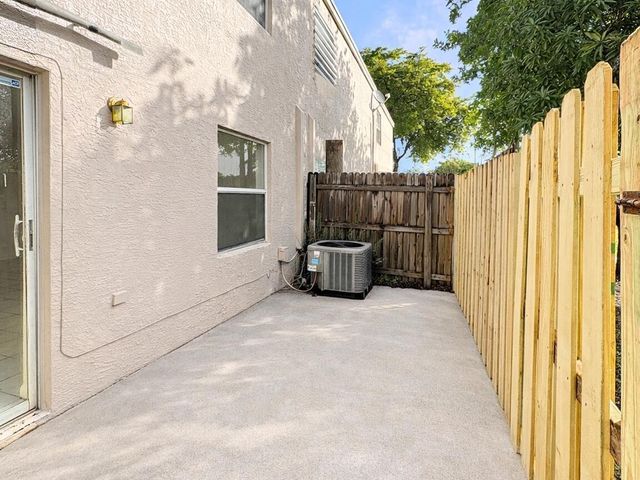 5072 Pine Abbey Drive S, West Palm Beach, FL 33415