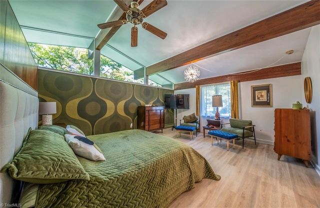 116 Maplewood Avenue, Thomasville, NC 27360