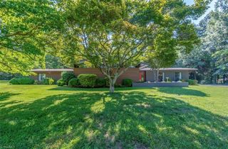 116 Maplewood Avenue, Thomasville, NC 27360