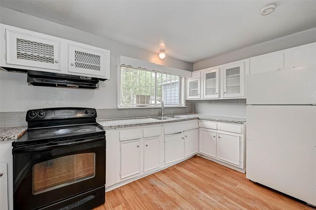 4203 Tavenor Lane, Houston, TX 77047