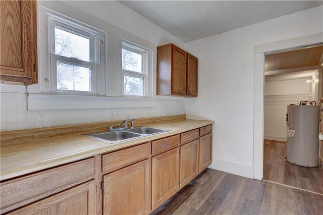 416 E Jackson Street, Pittsburg, KS 66762