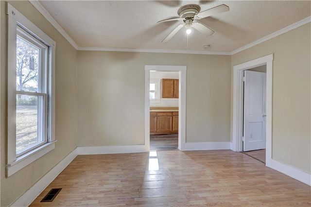 416 E Jackson Street, Pittsburg, KS 66762