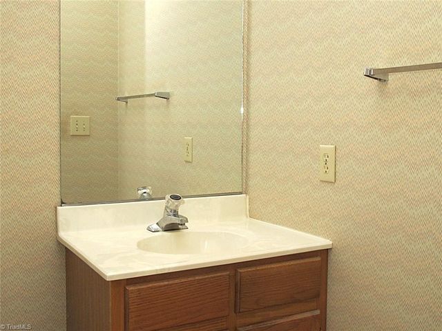 2461 Tantelon Place, Winston-salem, NC 27127