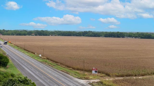 4400-4402 N Highway 95, Granger, TX 76530