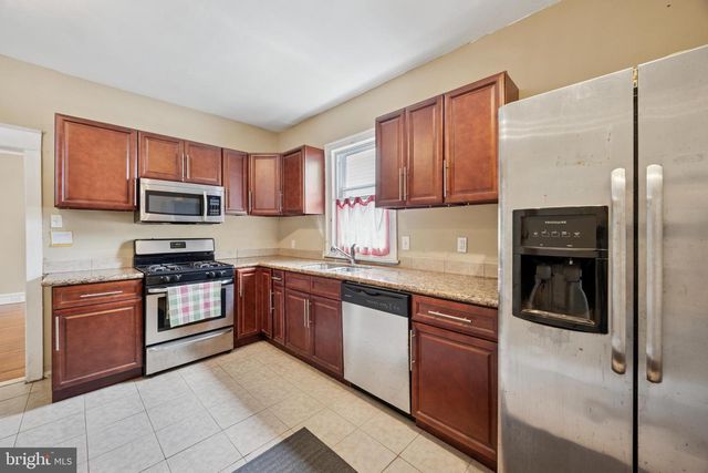 188 BURMONT RD, Drexel Hill, PA 19026