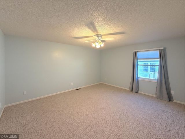 210 Knollwood Street W, Annandale, MN 55302