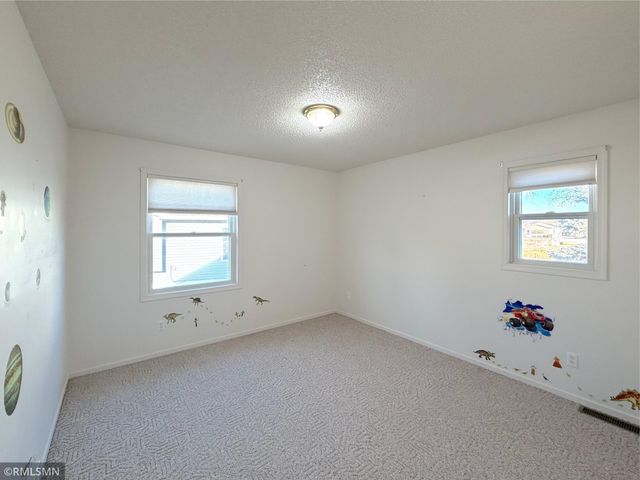 210 Knollwood Street W, Annandale, MN 55302