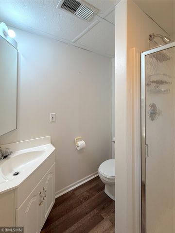 210 Knollwood Street W, Annandale, MN 55302