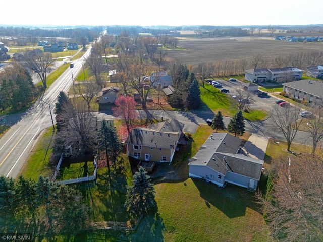 210 Knollwood Street W, Annandale, MN 55302