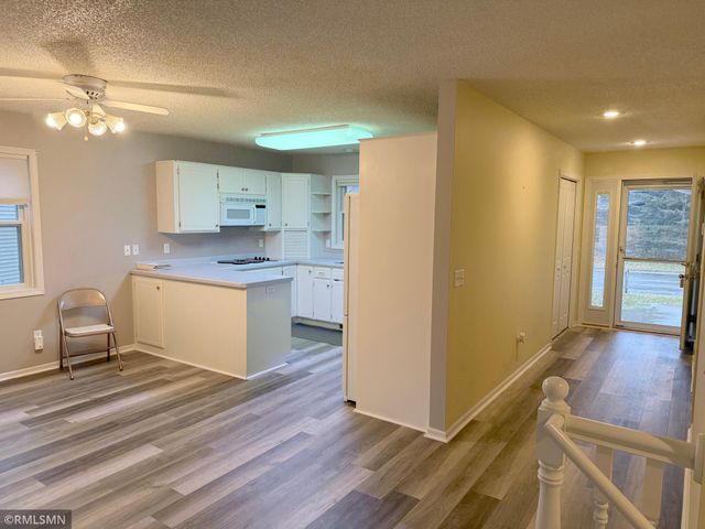 210 Knollwood Street W, Annandale, MN 55302