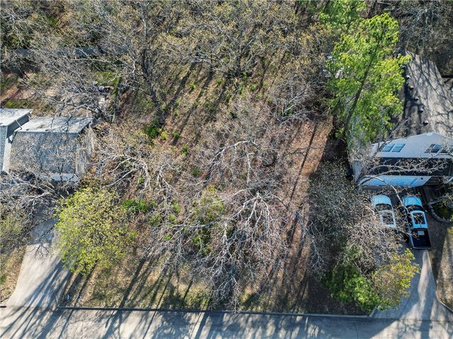 1646 N Forrest Heights, Fayetteville, AR 72703