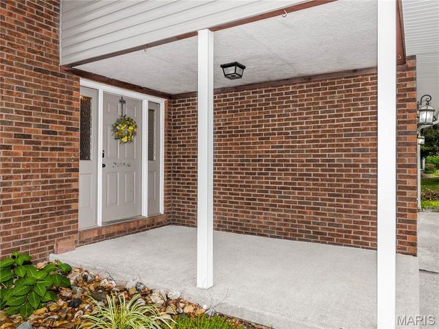 202 Willow Drive, Collinsville, IL 62234