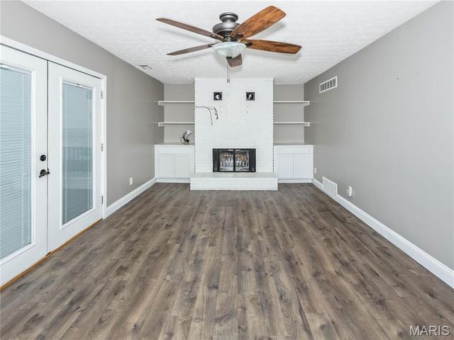 202 Willow Drive, Collinsville, IL 62234