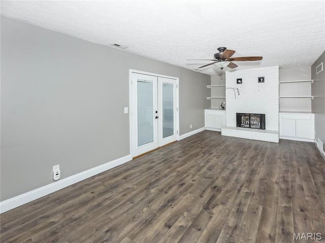 202 Willow Drive, Collinsville, IL 62234