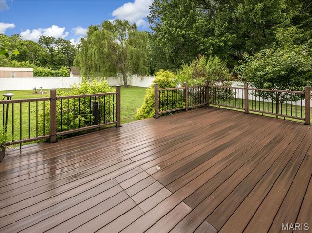 202 Willow Drive, Collinsville, IL 62234