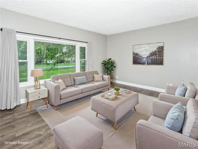 202 Willow Drive, Collinsville, IL 62234