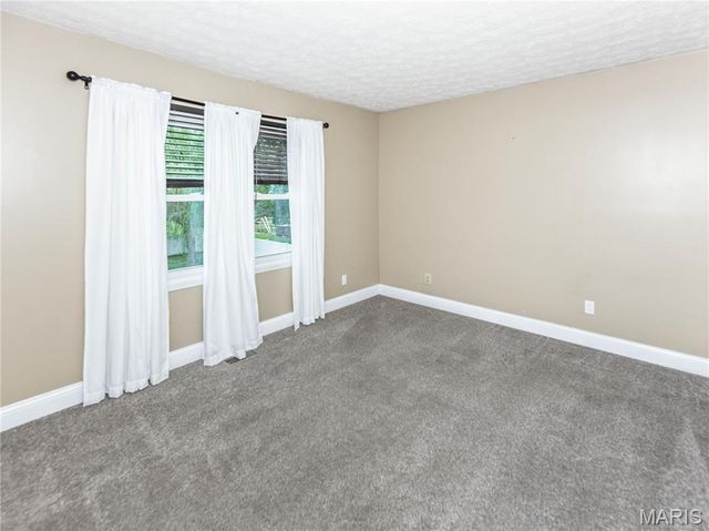202 Willow Drive, Collinsville, IL 62234
