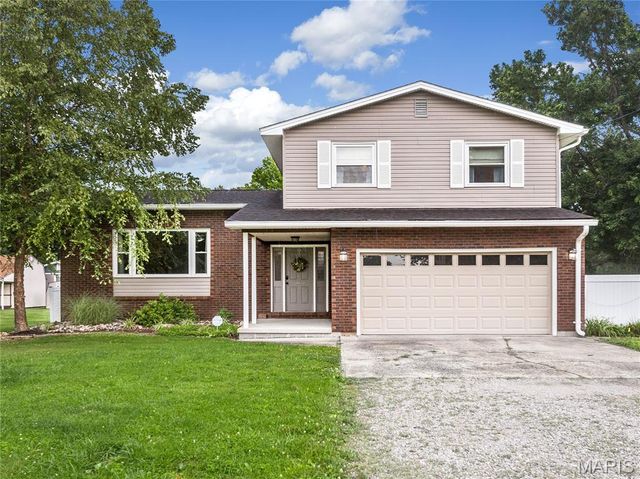 202 Willow Drive, Collinsville, IL 62234