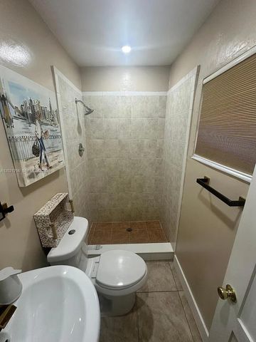 1275 NW 50th St 0, Miami, FL 33142