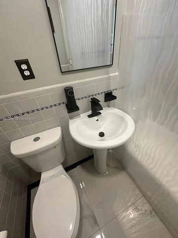 1275 NW 50th St 0, Miami, FL 33142