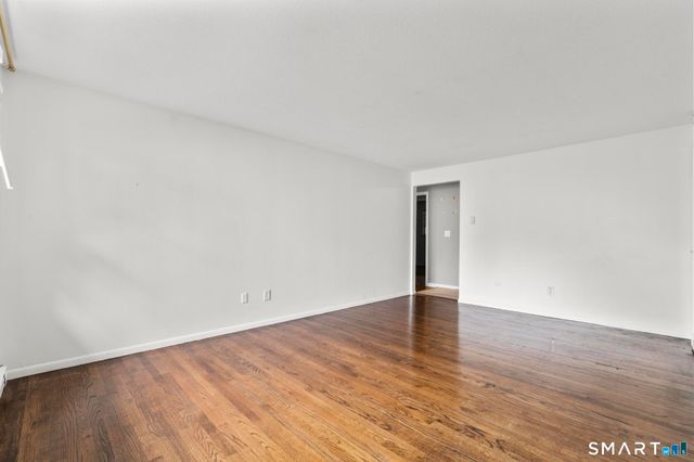 24 College Street 6, Clinton, CT 06413