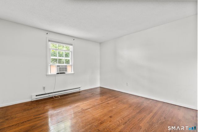 24 College Street 6, Clinton, CT 06413