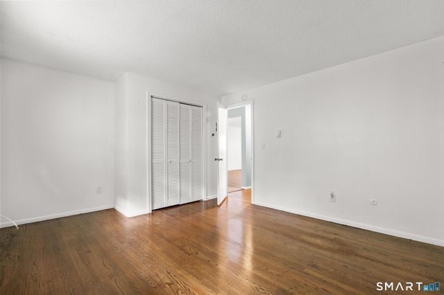24 College Street 6, Clinton, CT 06413