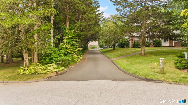 24 College Street 6, Clinton, CT 06413