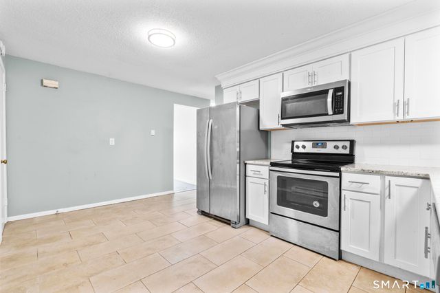 24 College Street 6, Clinton, CT 06413
