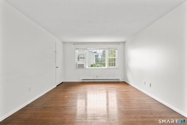 24 College Street 6, Clinton, CT 06413