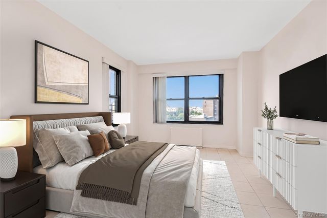 1020 Grand Concourse 11J, Bronx, NY 10451