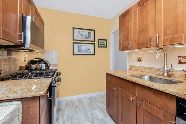 1020 Grand Concourse 11J, Bronx, NY 10451