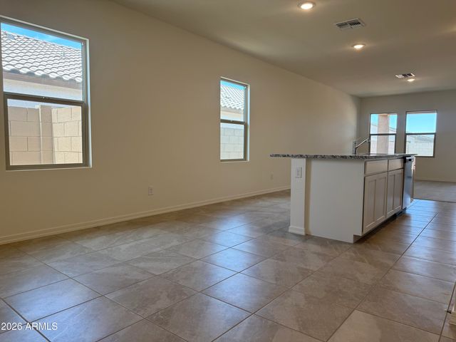 2370 E STEER Drive, San Tan Valley, AZ 85140