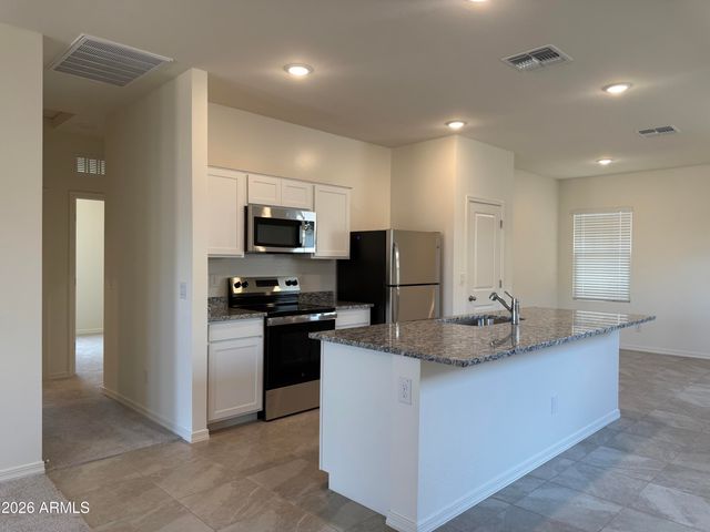 2370 E STEER Drive, San Tan Valley, AZ 85140