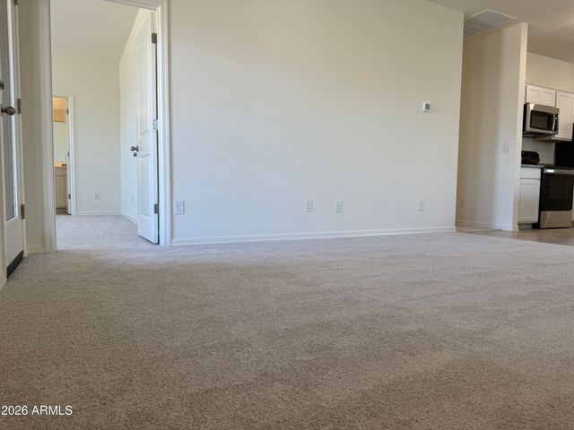 2370 E STEER Drive, San Tan Valley, AZ 85140