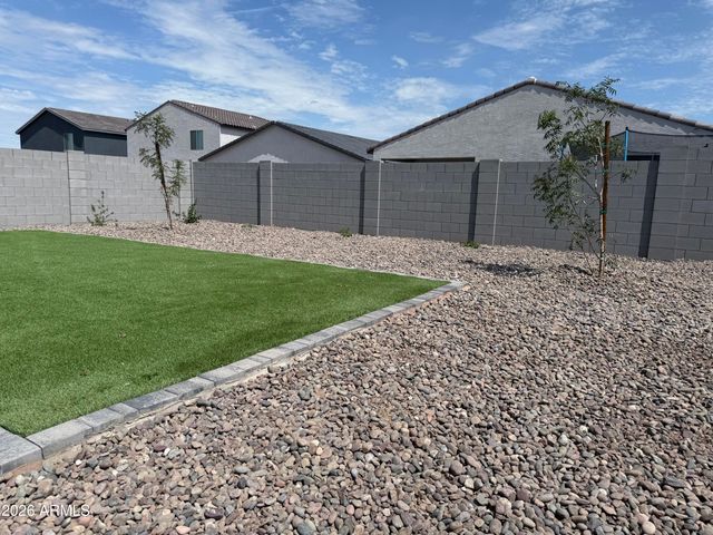 2370 E STEER Drive, San Tan Valley, AZ 85140