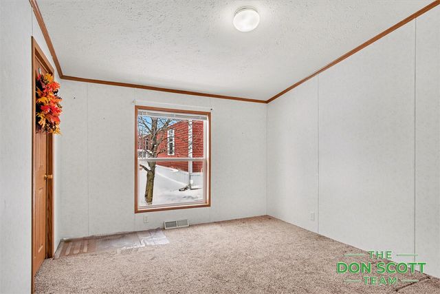 13749 Bluebell Lane, Cedar Springs, MI 49319