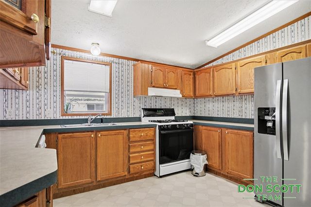 13749 Bluebell Lane, Cedar Springs, MI 49319