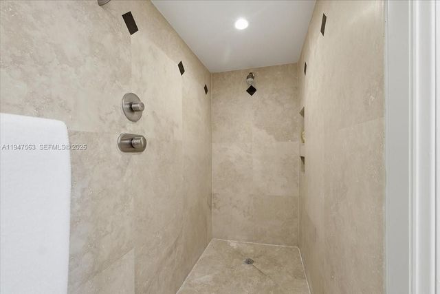 511 Bayshore Dr 504, Fort Lauderdale, FL 33304