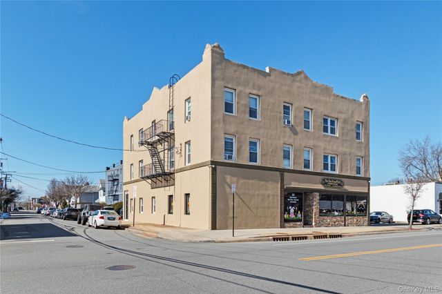 146 Harrison Avenue, Mineola, NY 11501